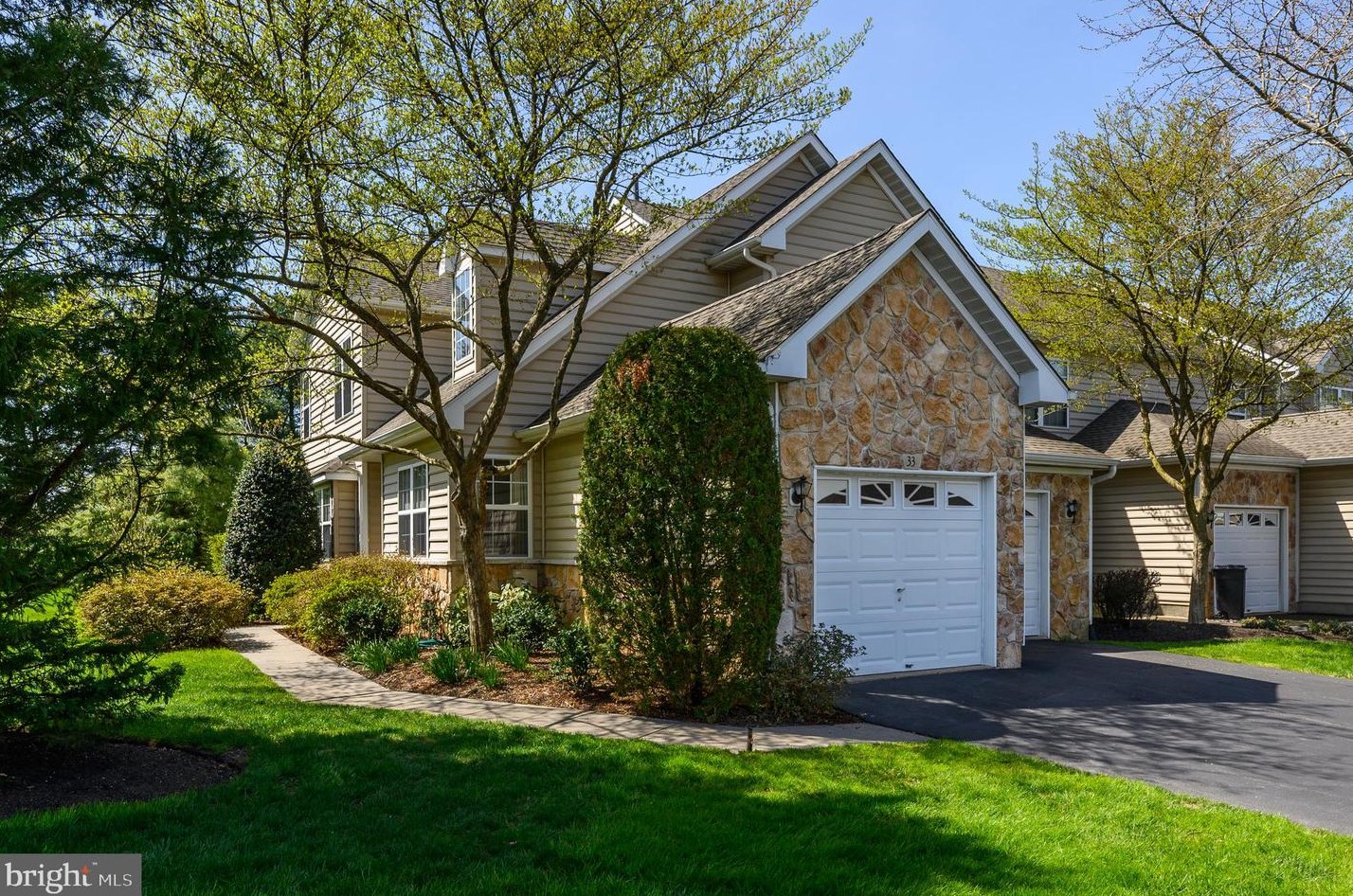 33 Hogan Way, Moorestown, NJ 08057