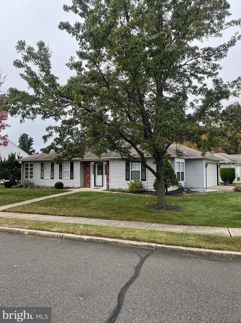 41 Chestnut Hill Ln, Columbus, NJ 08022