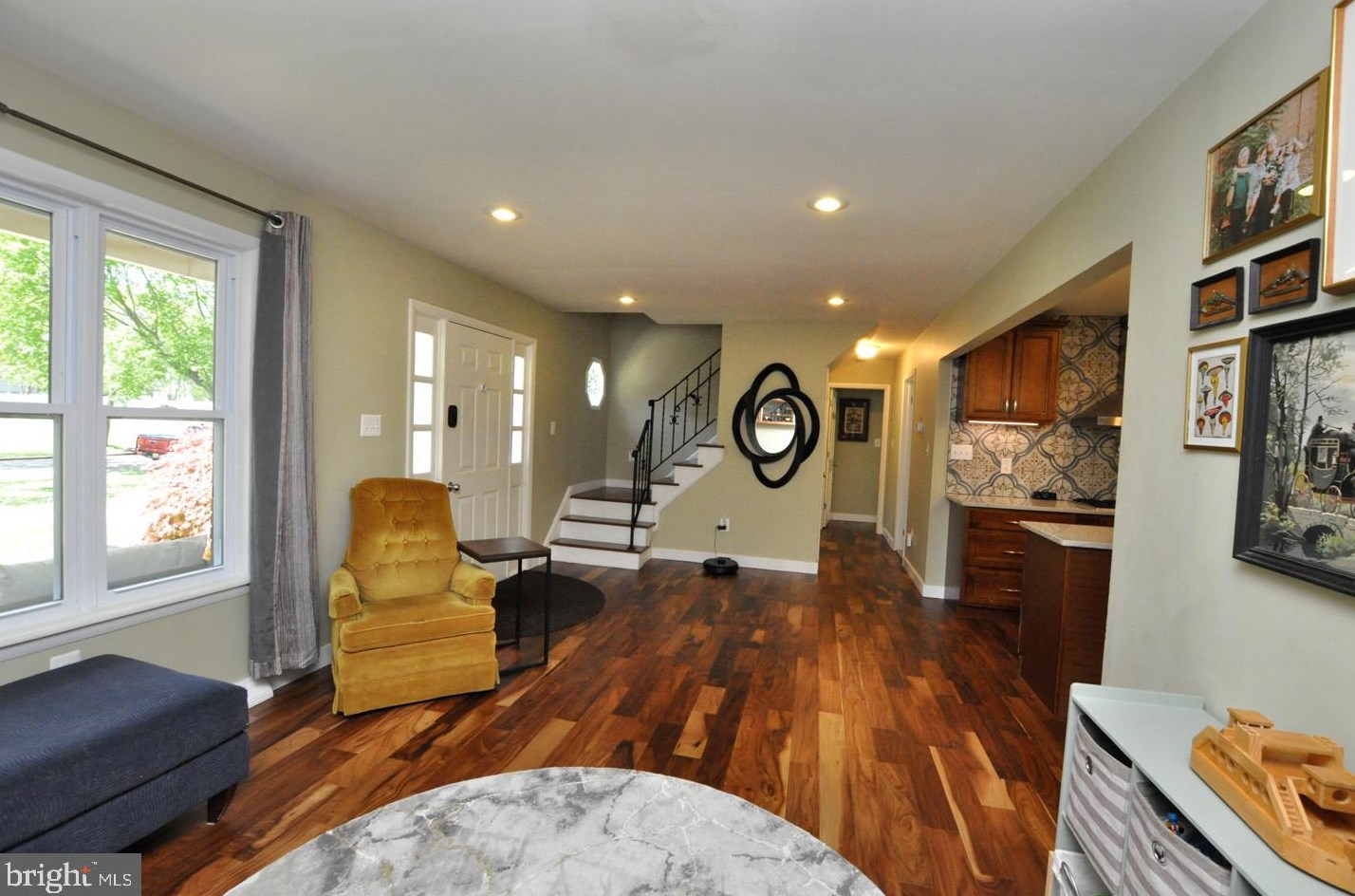 22 Fountain Ave, Burlington NJ  08016-3302 exterior