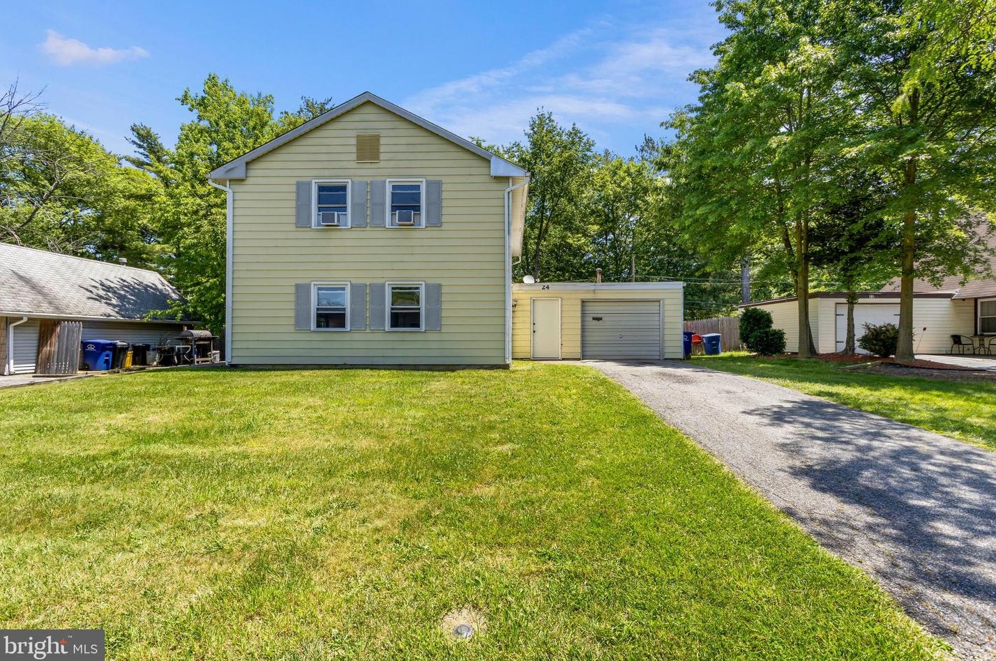24 Gaffney Ln, Willingboro, NJ 08046