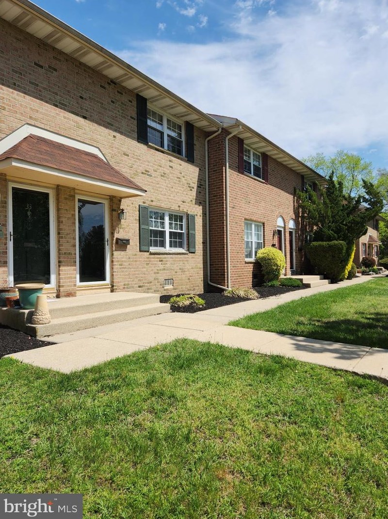 31 Turtle Creek Dr, Medford, NJ 08055