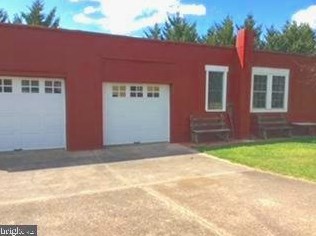 12 Goodyear Ln, Burlington, NJ 08016