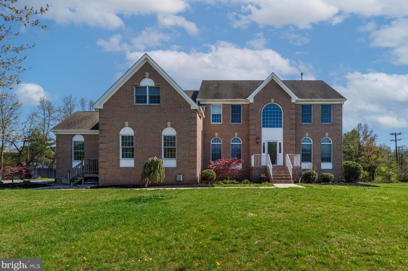 2 Jerrick Ct, Mount Laurel, NJ 08054