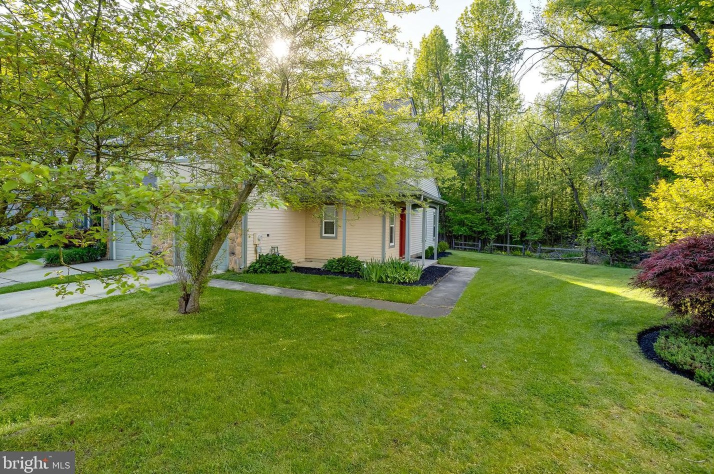21 Eddlewood Pl, Mount Laurel NJ  08054-2639 exterior