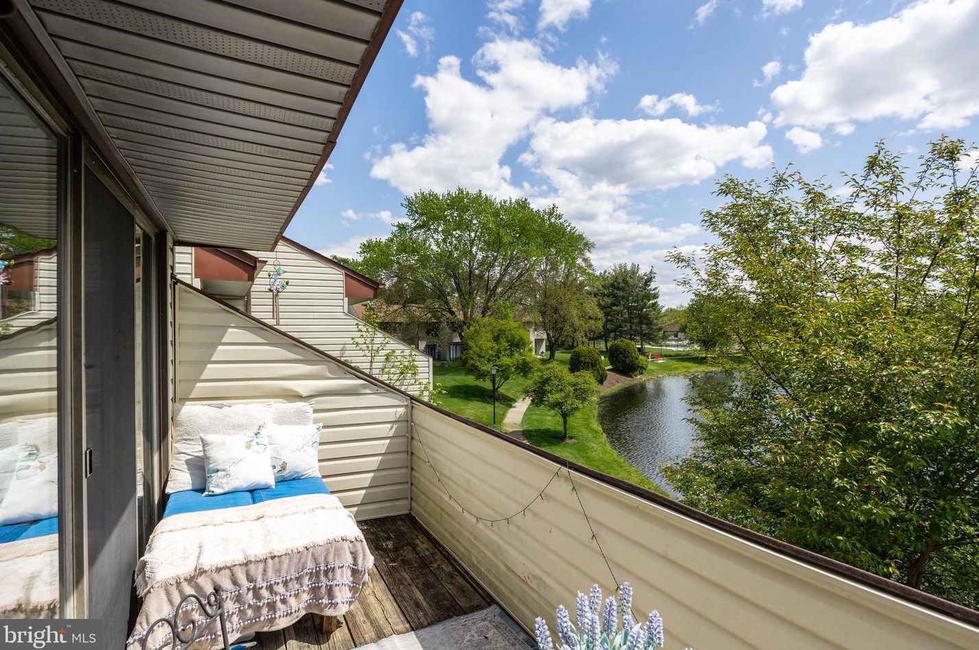31 E Daisy Ln #b, Mount Laurel, NJ 08054
