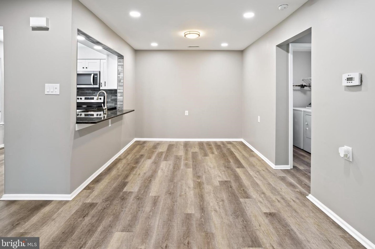 226 Thornwood Dr, Mount Laurel NJ  08054-1812 exterior