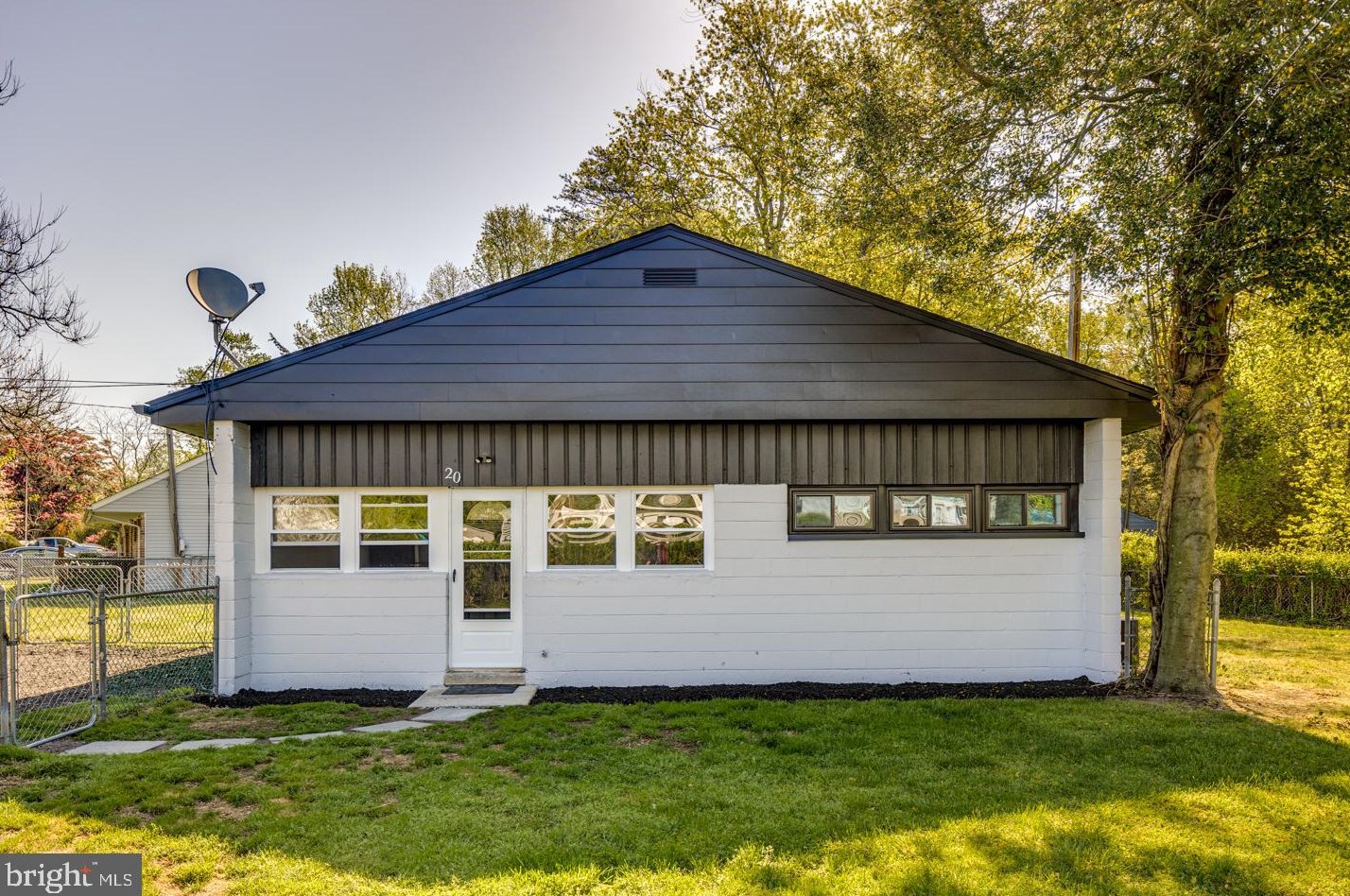 20 Crescent Dr, Browns Mills, NJ 08015