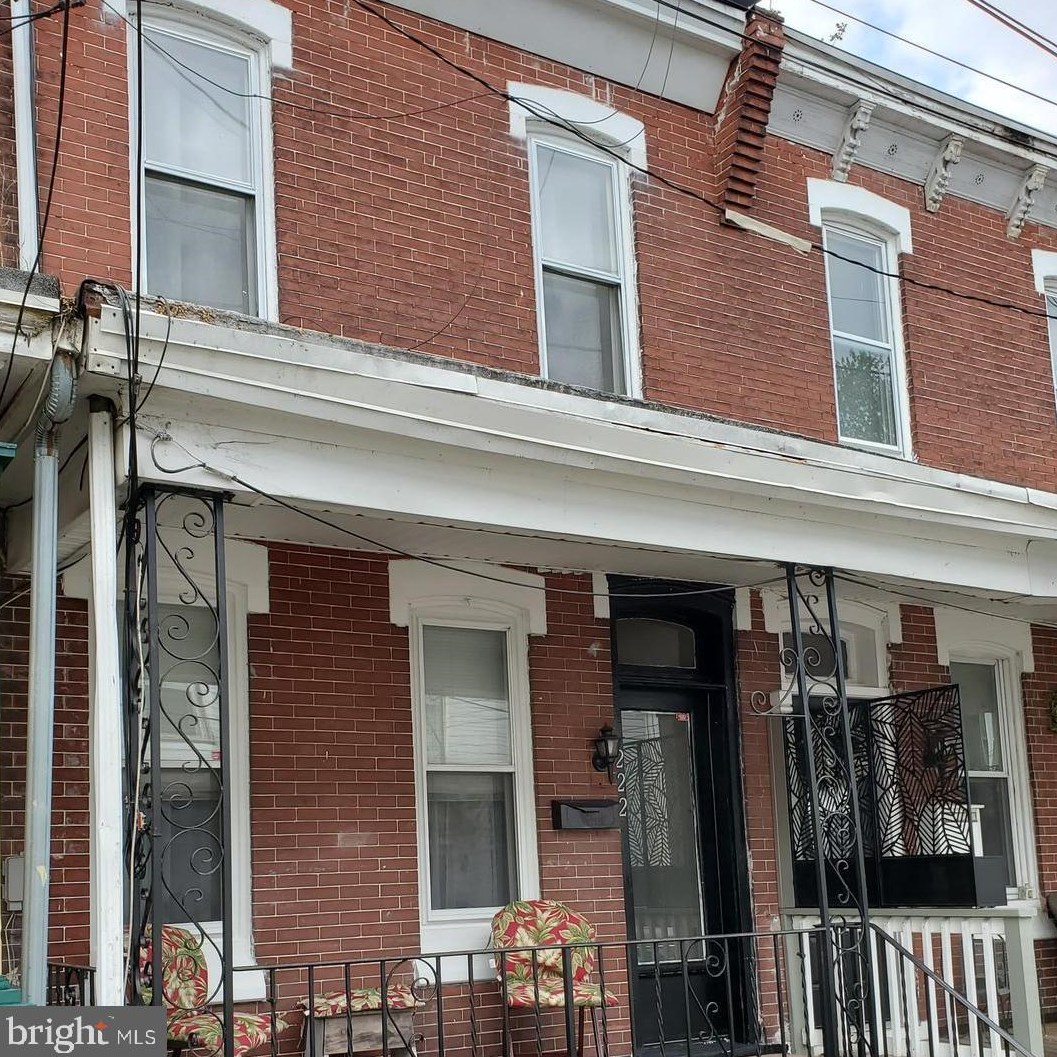222 Penn St, Burlington, NJ 08016-1709
