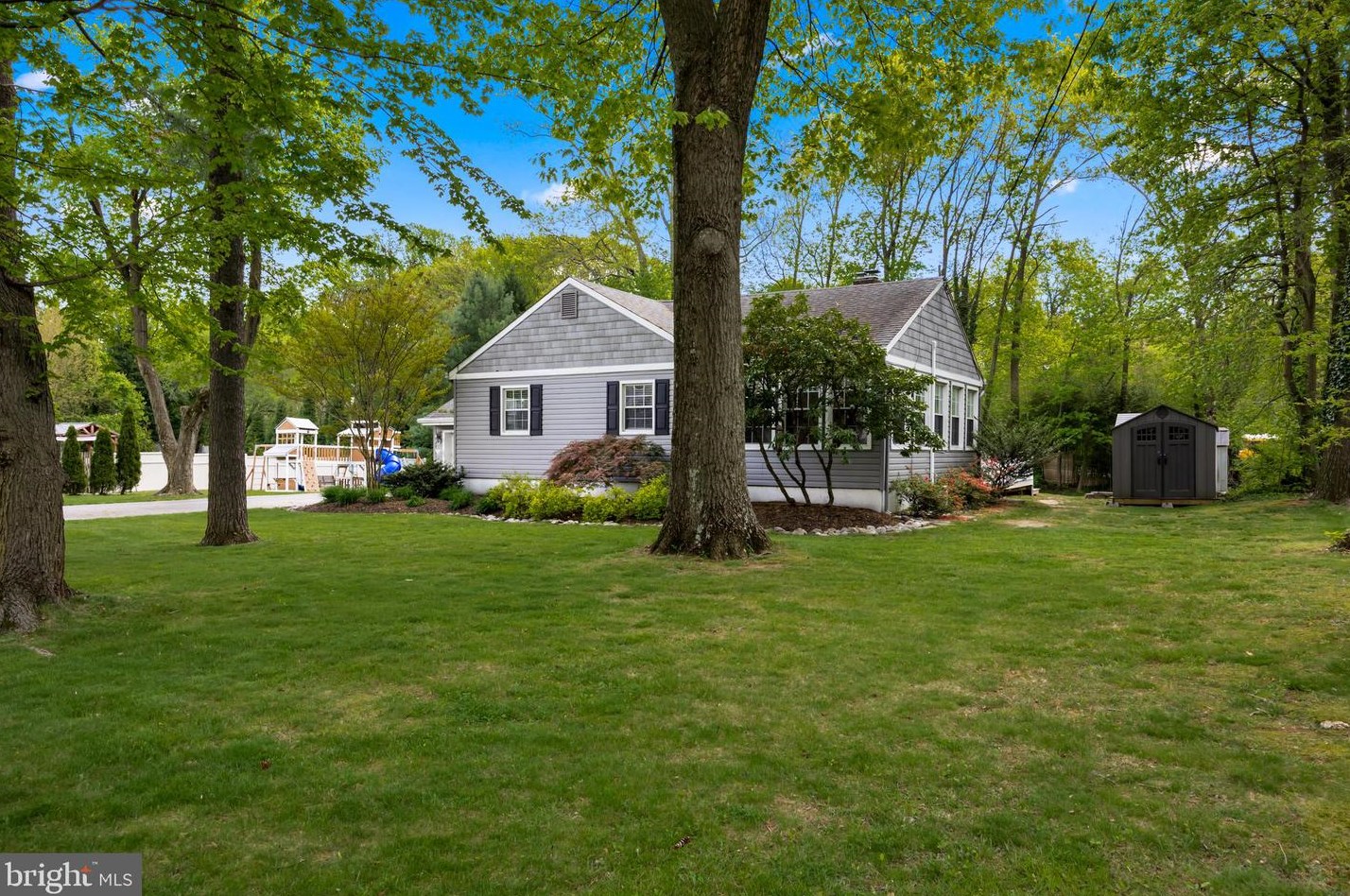 20 Wagon Bridge Run, Moorestown, NJ 08057