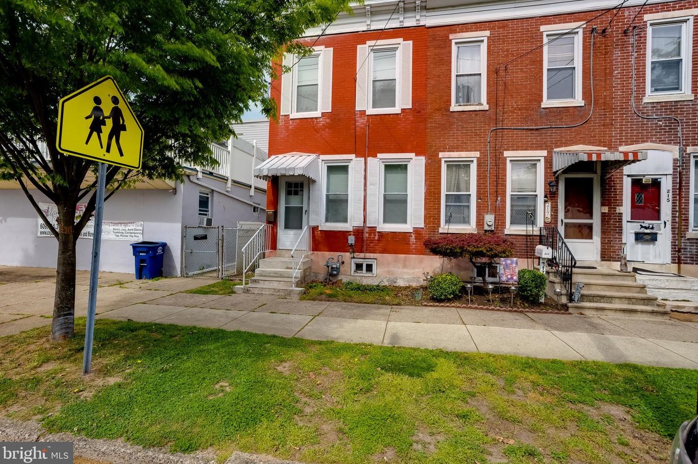 219 Broad St, Florence, NJ 08518