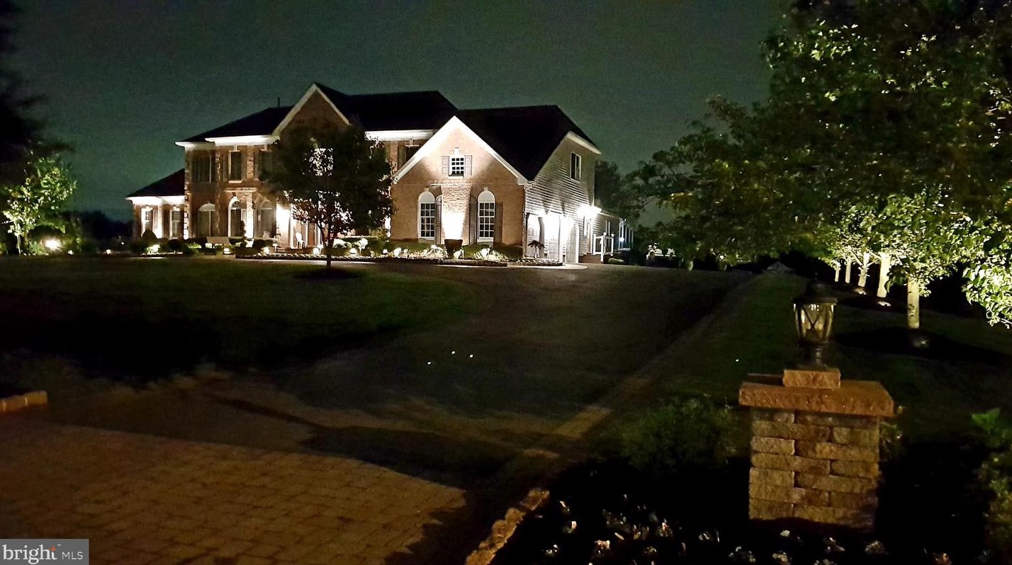 710 Bentley Ct, Moorestown, NJ 08057