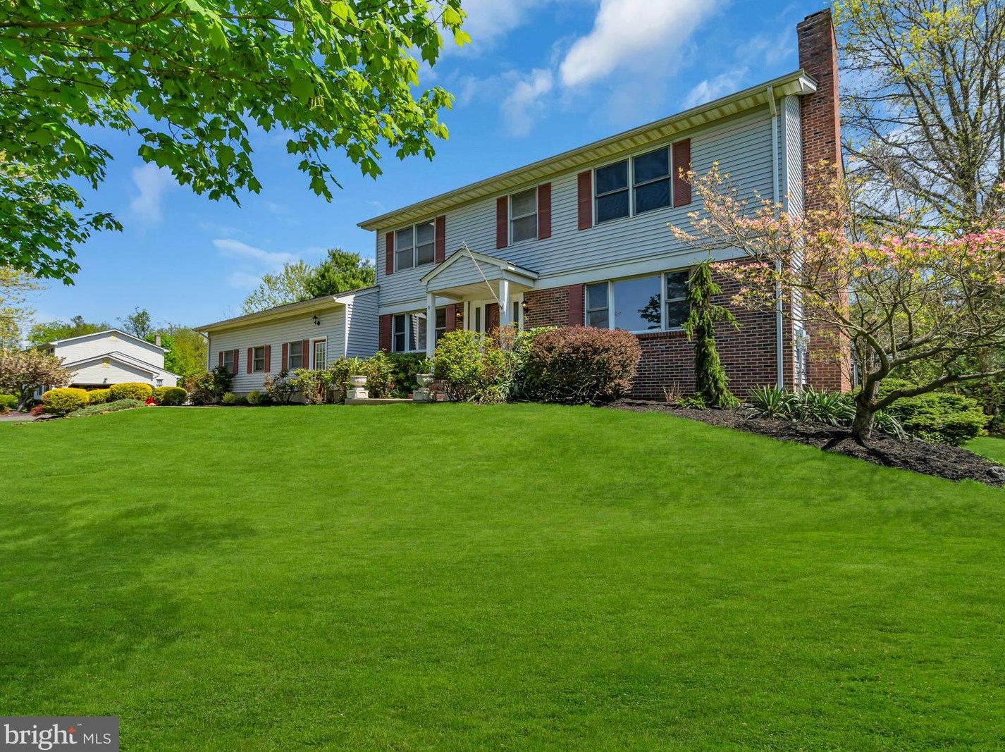 8 Joyce Ct, Columbus, NJ 08022