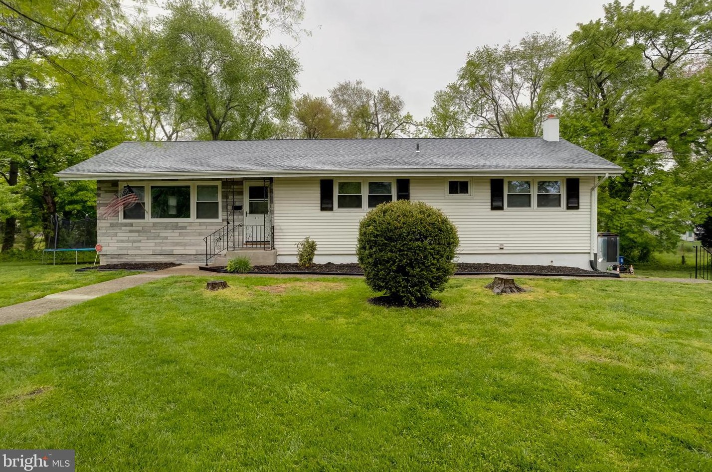411 Glen Ave, Moorestown, NJ 08057