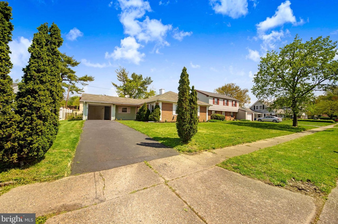 19 Midfield Ln, Willingboro, NJ 08046