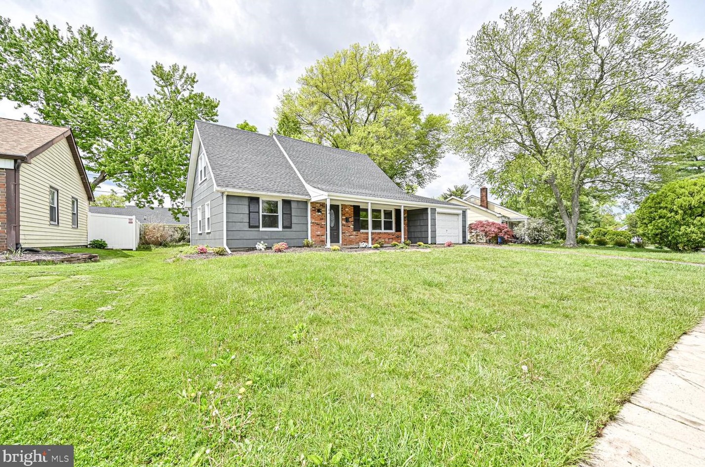 14 Goodwin Ln, Willingboro, NJ 08046