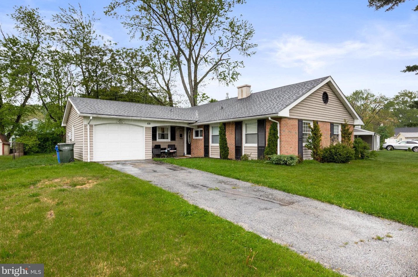 49 Peartree Ln, Willingboro, NJ 08046