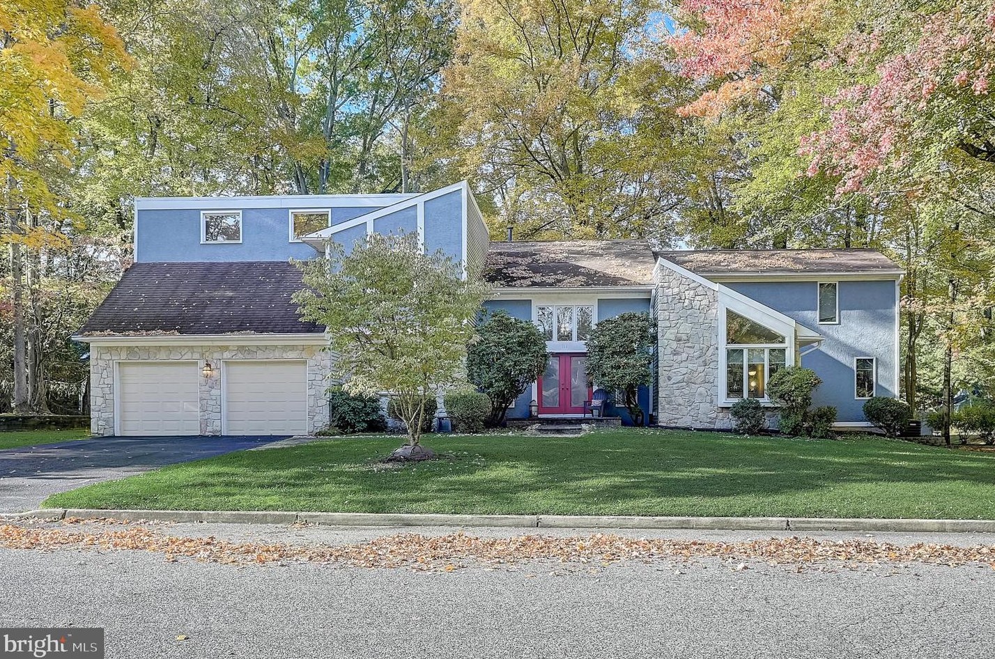 111 Bentley Dr, Mount Laurel, NJ 08054