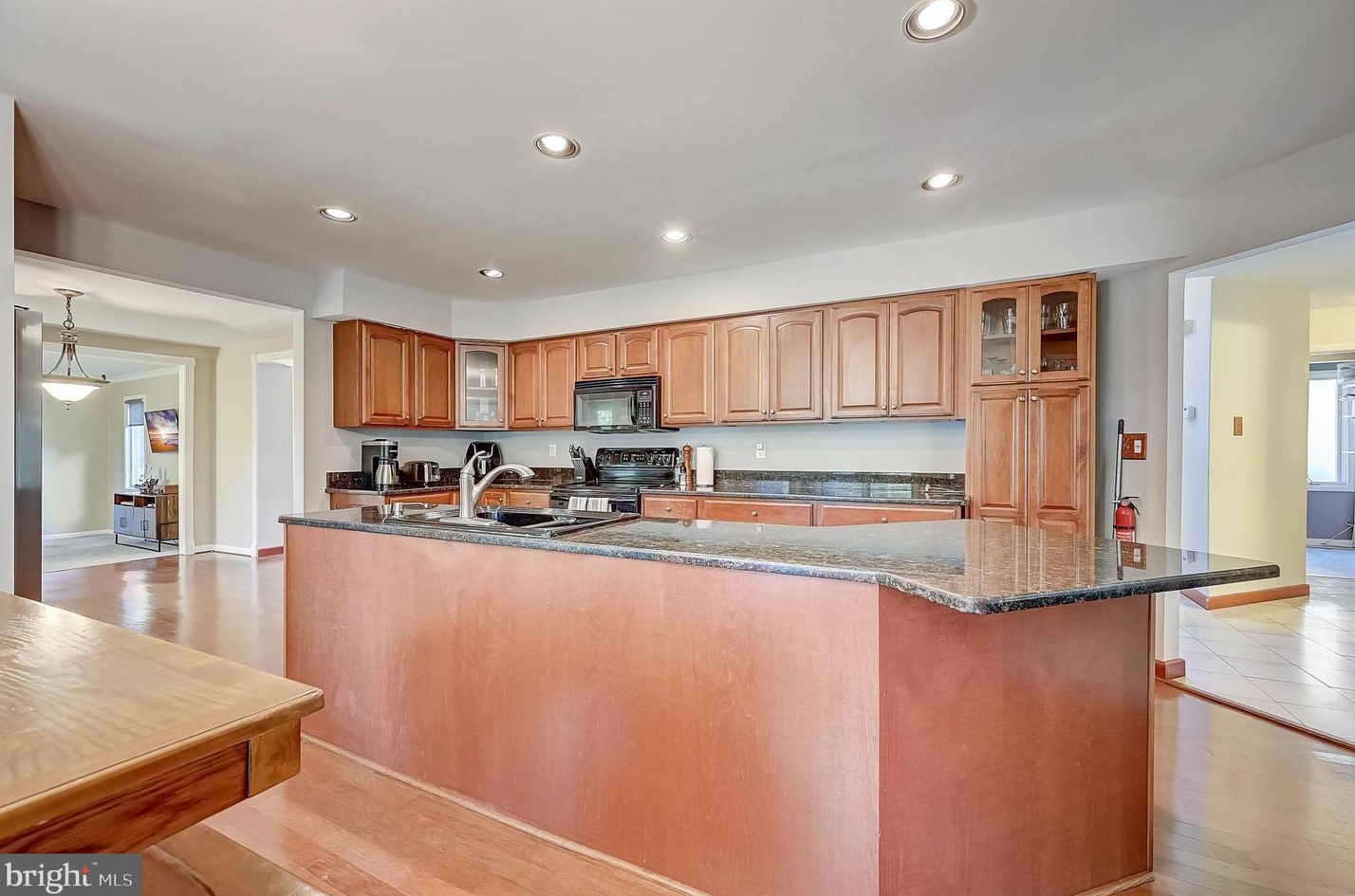 111 Bentley Dr, Mount Laurel NJ  08054-4502 exterior