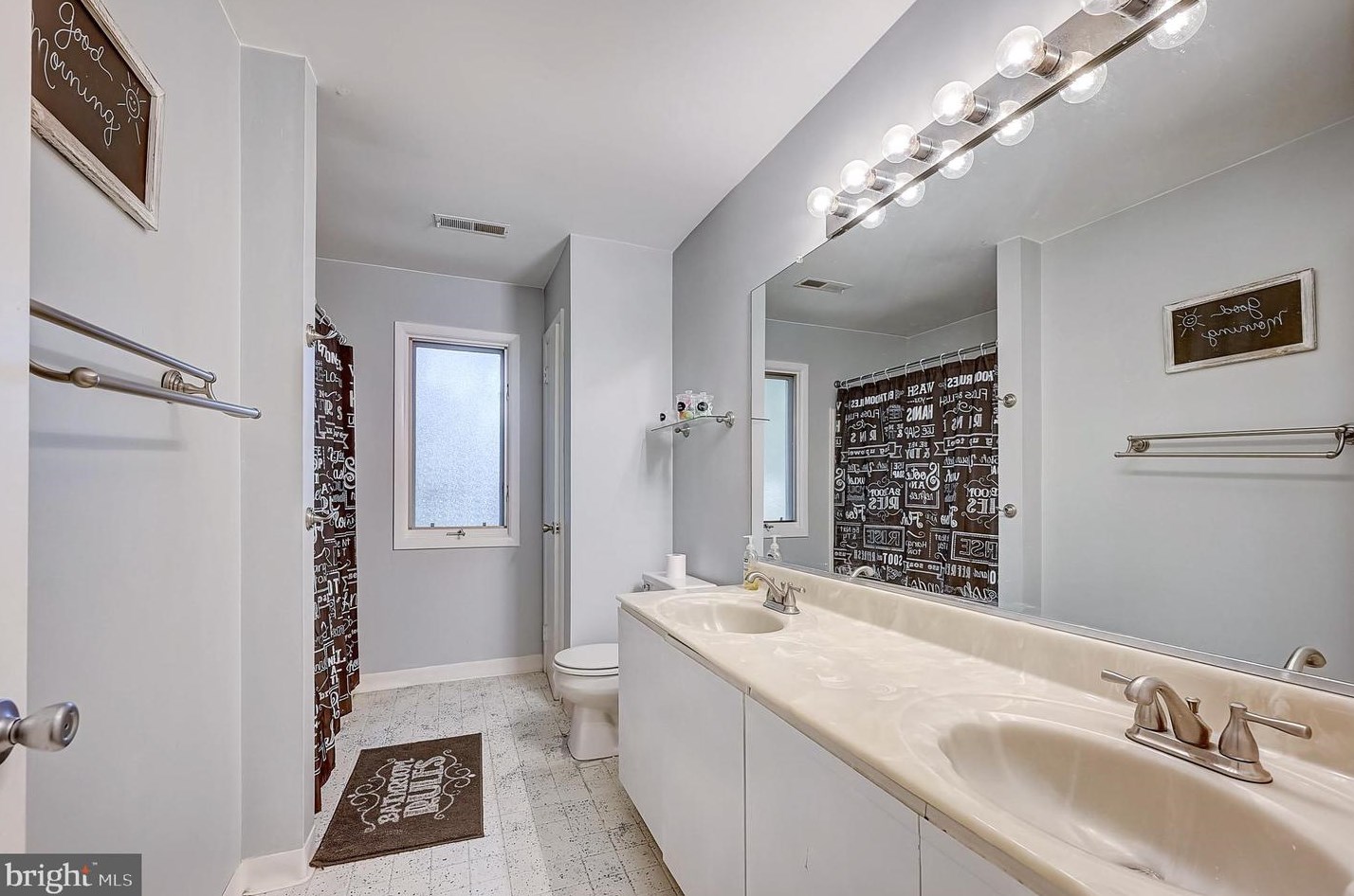 111 Bentley Dr, Mount Laurel NJ  08054-4502 exterior