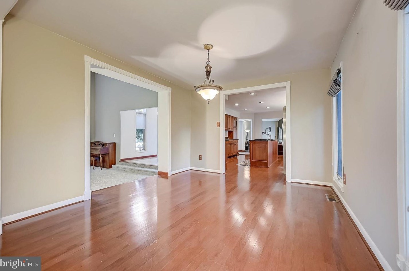 111 Bentley Dr, Mount Laurel NJ  08054-4502 exterior