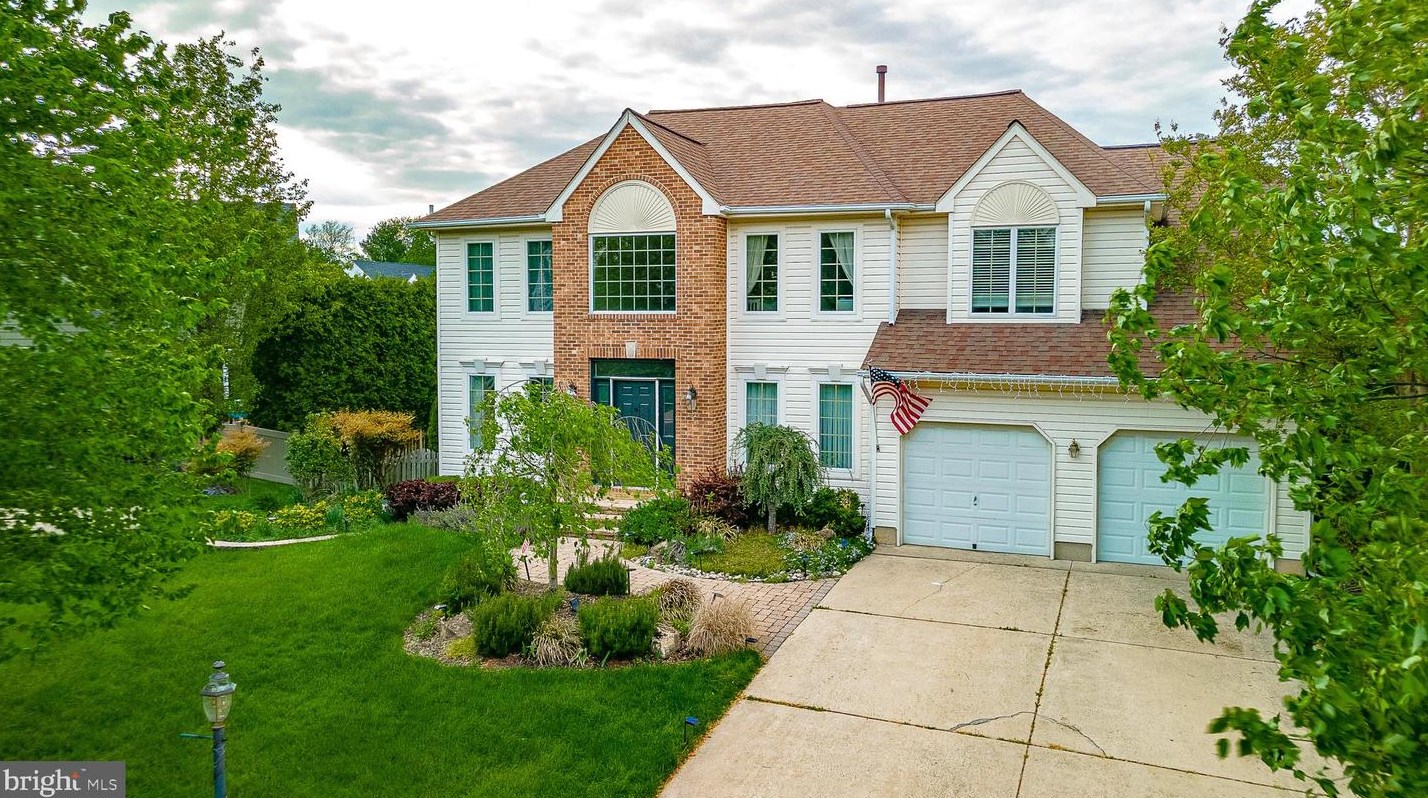12 Garwood Ct, Medford, NJ 08055