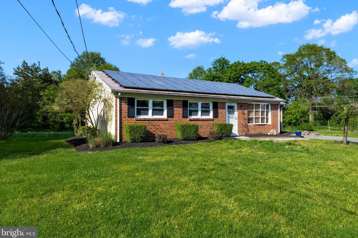 14 N Pemberton Rd, Pemberton, NJ 08068