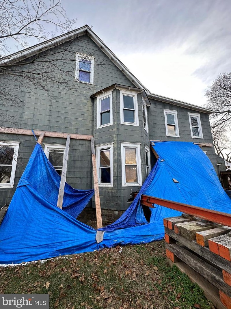 307 Broad St, Florence, NJ 08518