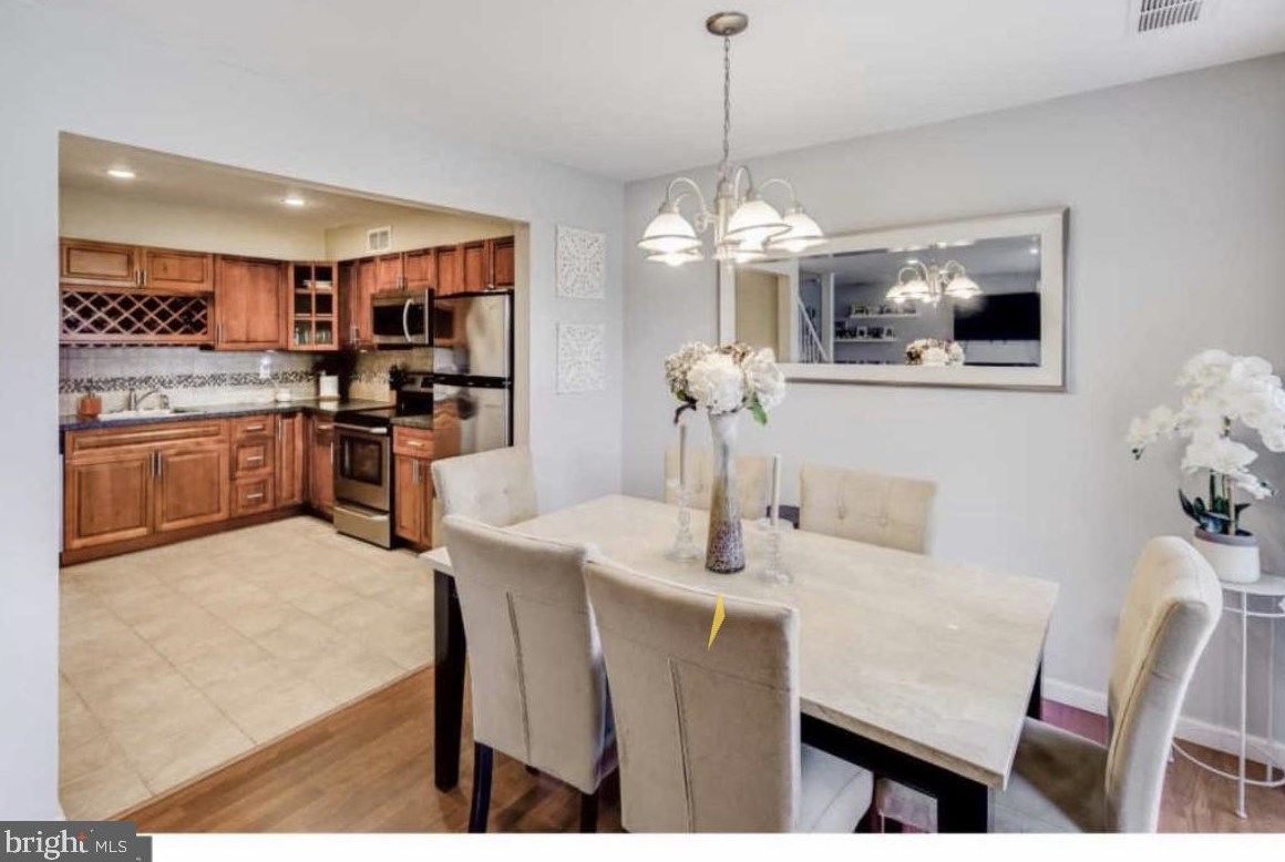 133 Chaucer Rd, Mount Laurel NJ  08054-3132 exterior