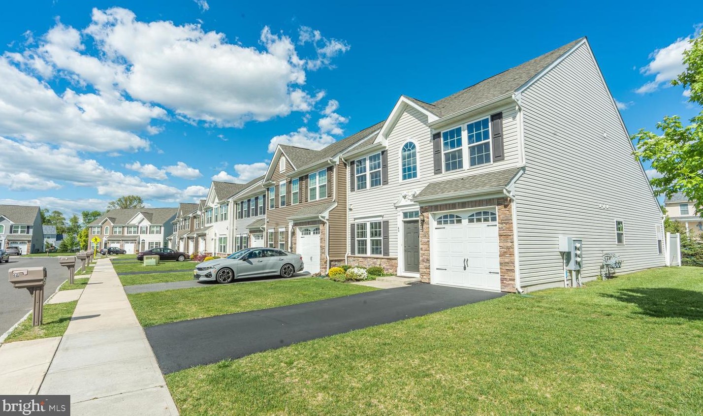 48 Heals Farm Rd, Burlington, NJ 08016-3180