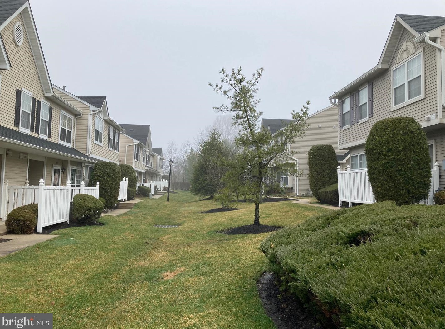 2406 Saxony Dr, Mount Laurel, NJ 08054