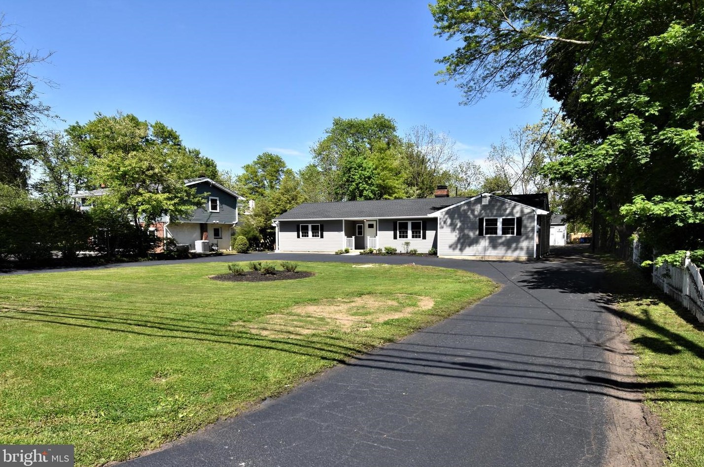 734 Eayrestown Rd, Lumberton Township, NJ 08048