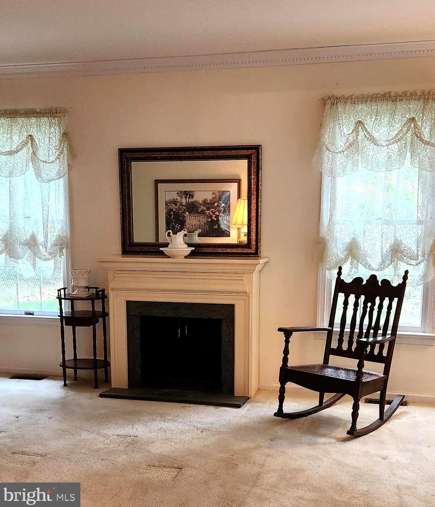 5 Dumbarton Dr, Southampton, NJ 08088-9219