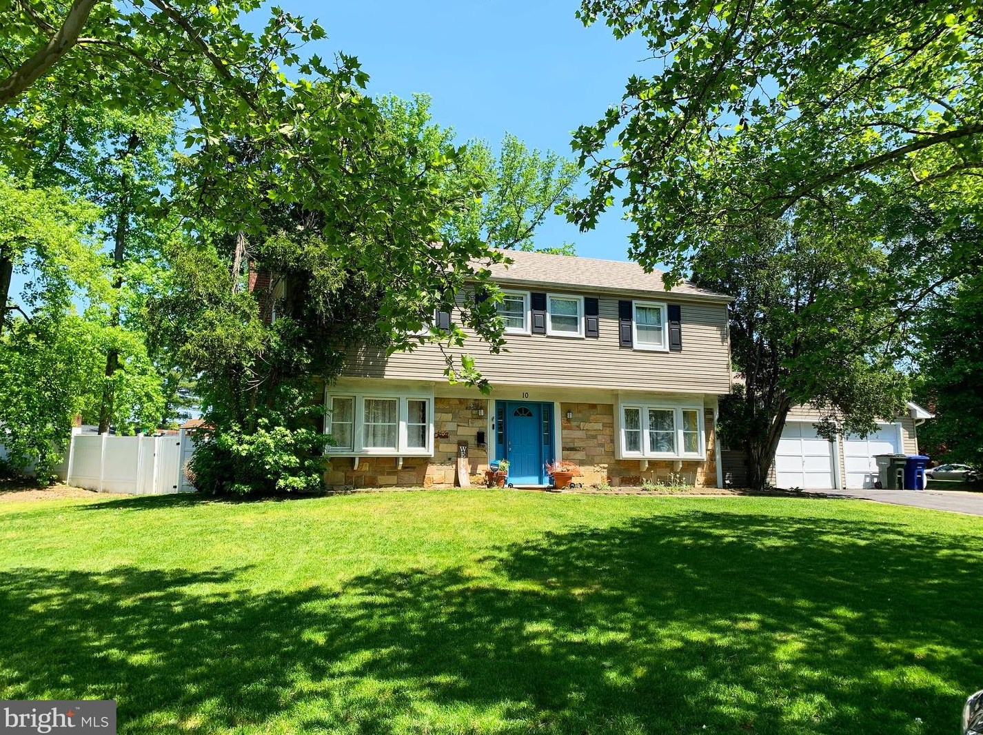 10 Tiffany Ln, Willingboro, NJ 08046