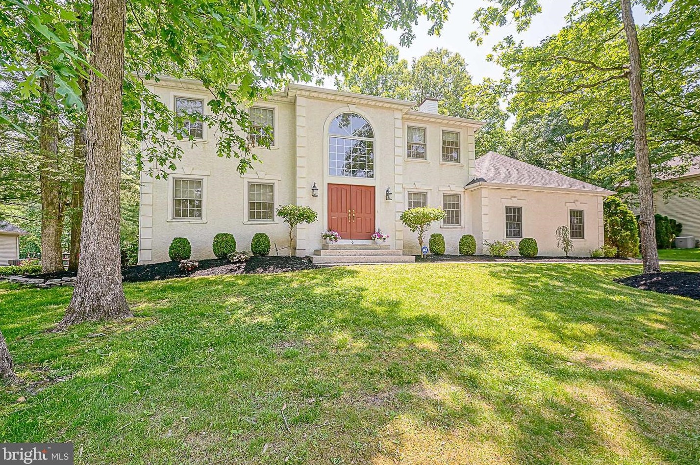 6 Wellington Ct, Mount Laurel, NJ 08054-3352