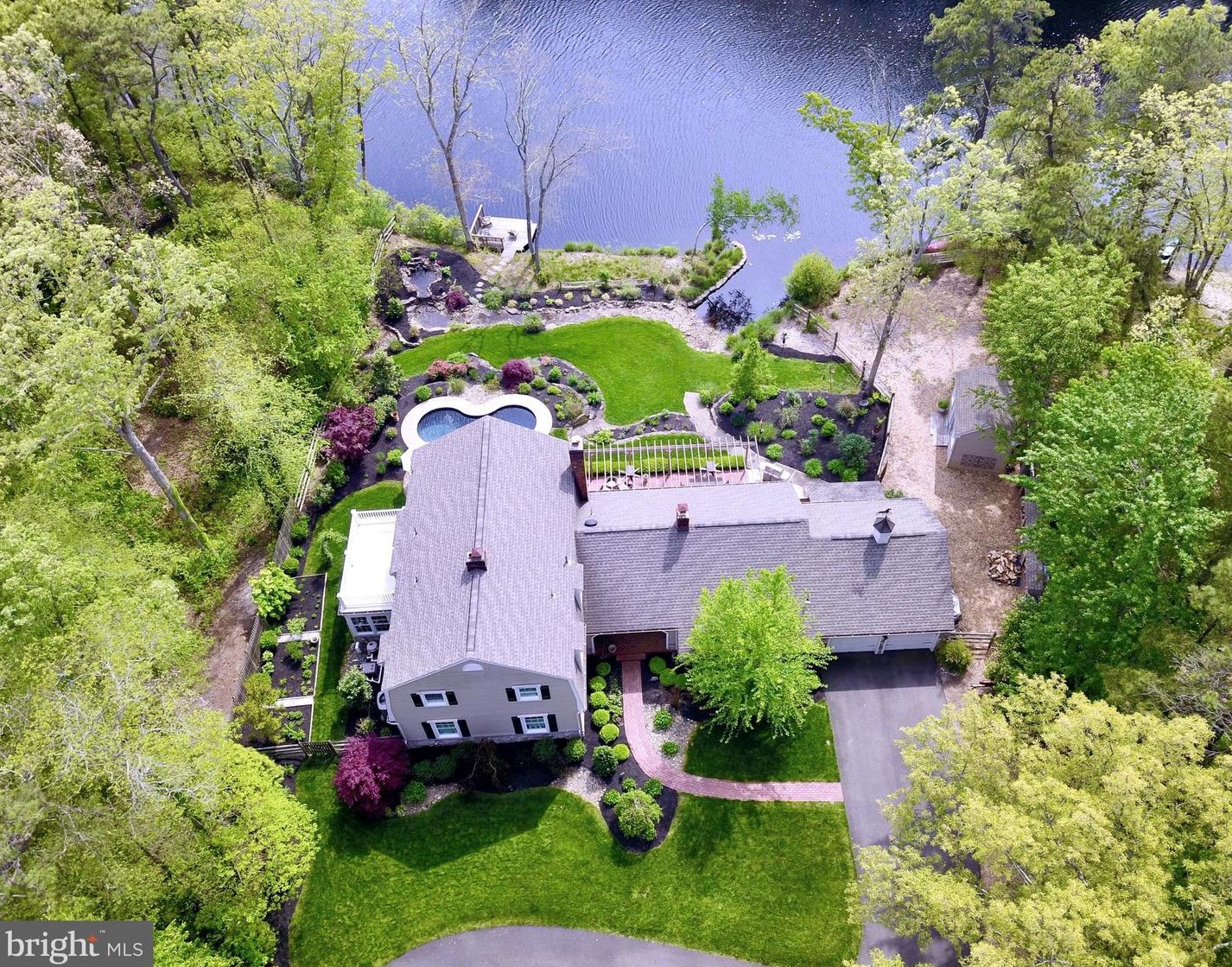 374 Tavistock Dr, Medford, NJ 08055-9261
