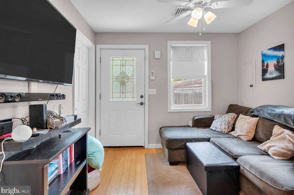101 Crestmont Ter, Mount Laurel NJ  08054-9711 exterior