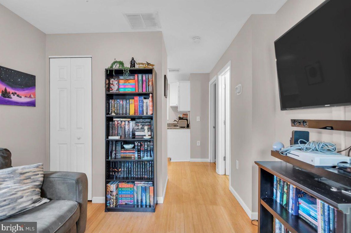101 Crestmont Ter, Mount Laurel NJ  08054-9711 exterior