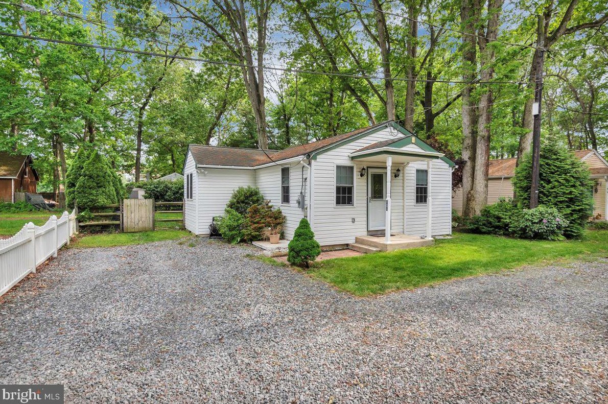 101 Crestmont Terrace, Mount Laurel, NJ 08054