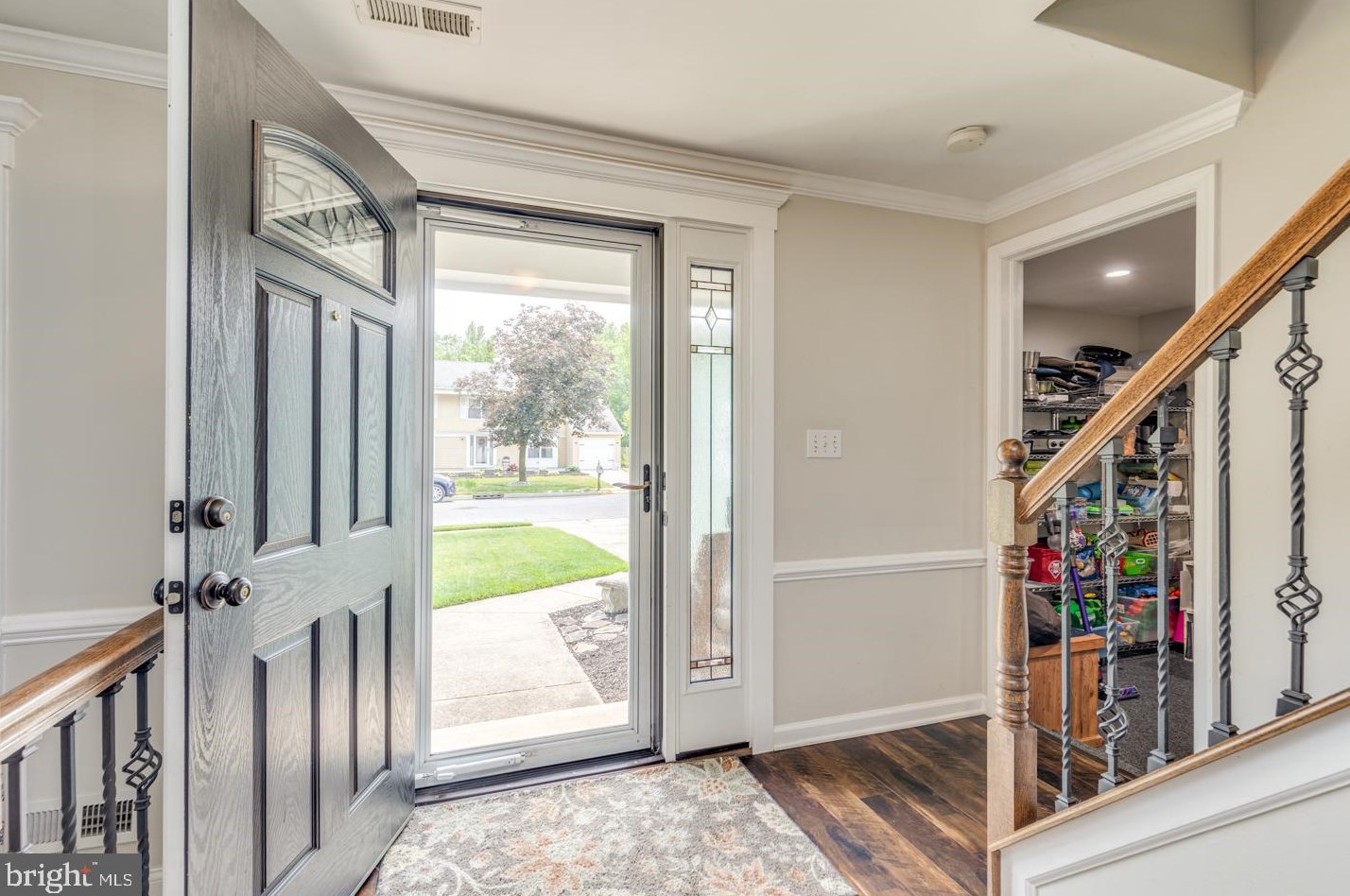 218 Meadow Dr, Mount Laurel, NJ 08054