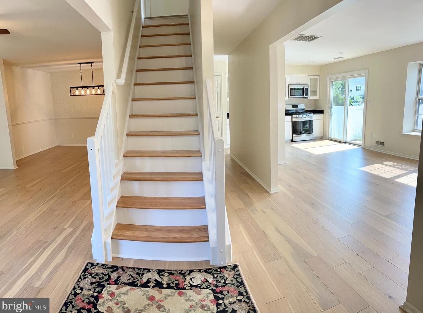2001 Saxony Dr, Mount Laurel, NJ 08054