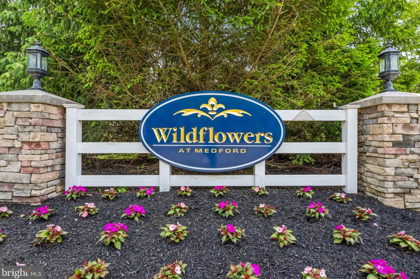 2 Windyknoll Ct, Medford NJ  08055-4006 exterior