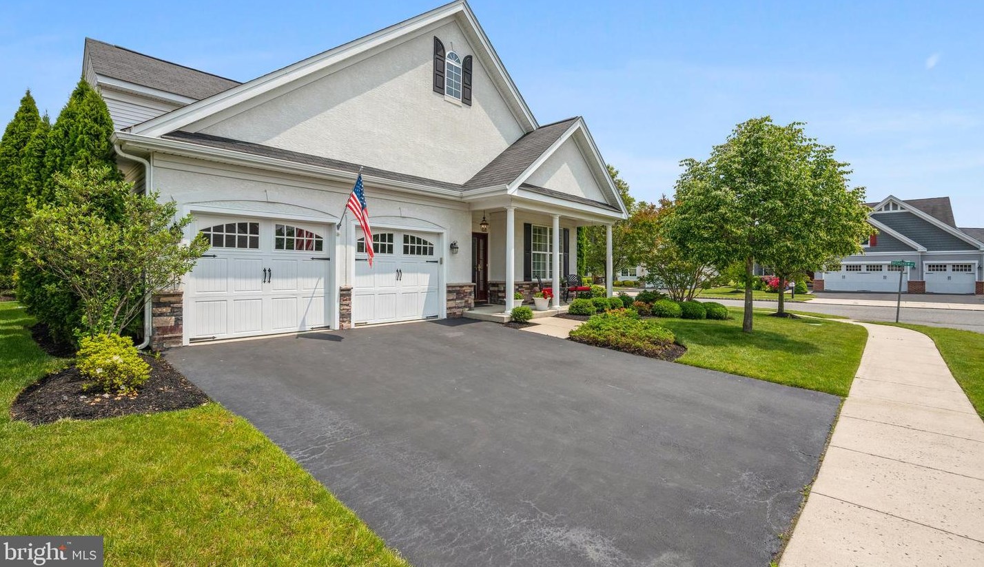 2 Windyknoll Ct, Medford, NJ 08055-4006