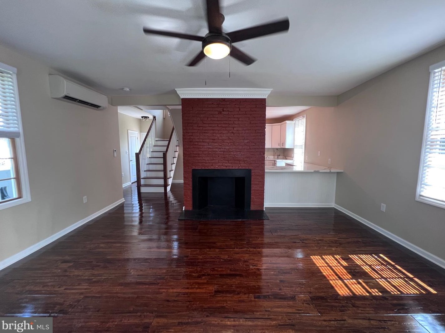 174 W Pearl St, Burlington, NJ 08016