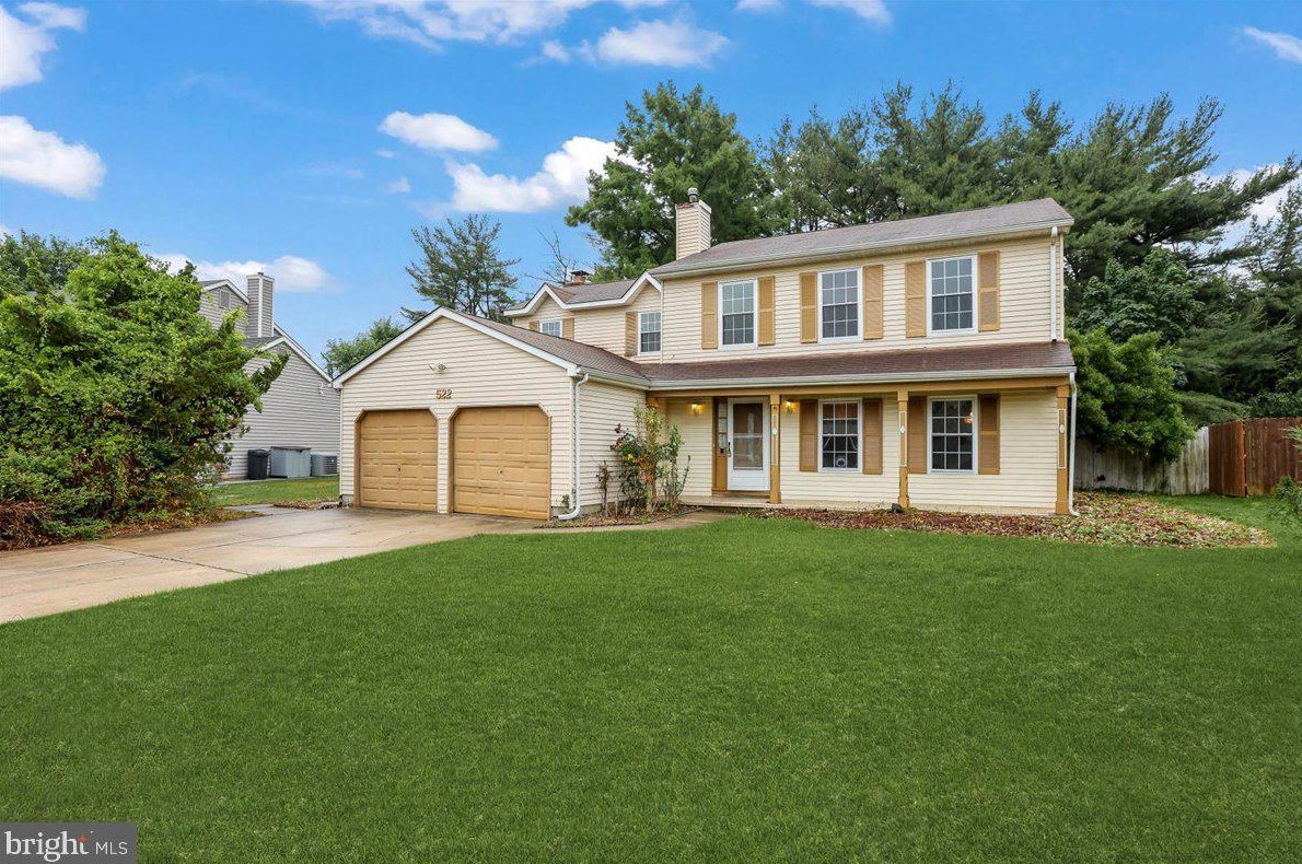 522 Meadow Ct, Mount Laurel, NJ 08054