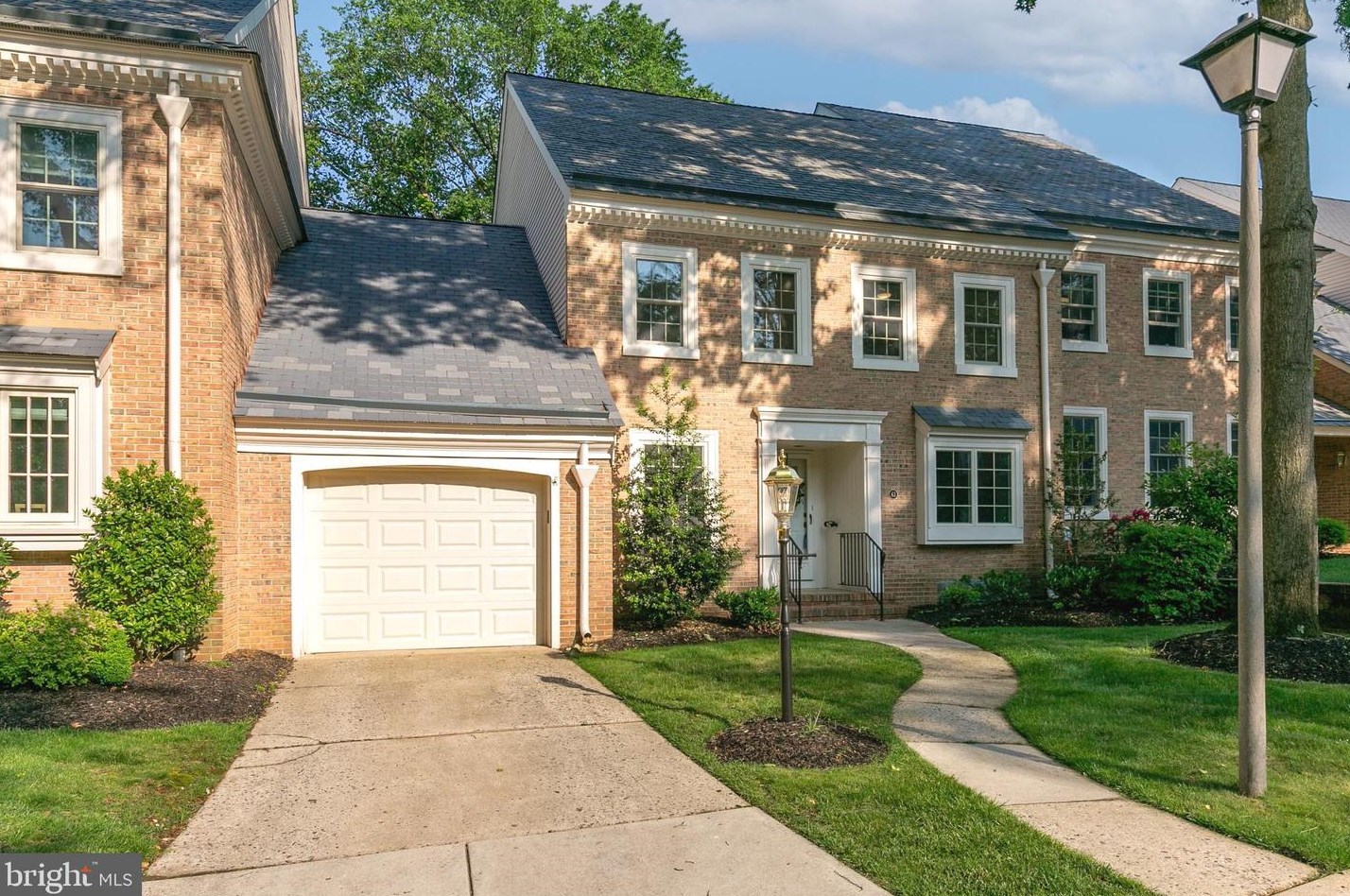63 Foxwood Dr, Moorestown, NJ 08057