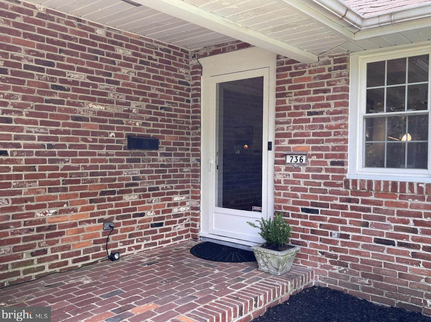 736 Stonehouse Rd, Moorestown, NJ 08057-2121