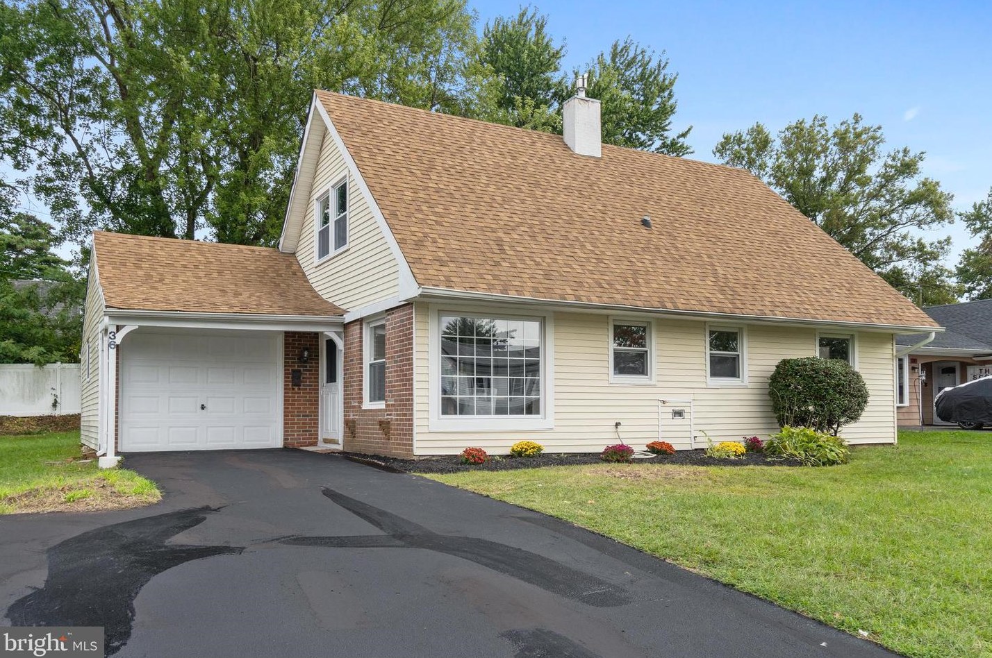 36 Peacock Ln, Willingboro, NJ 08046