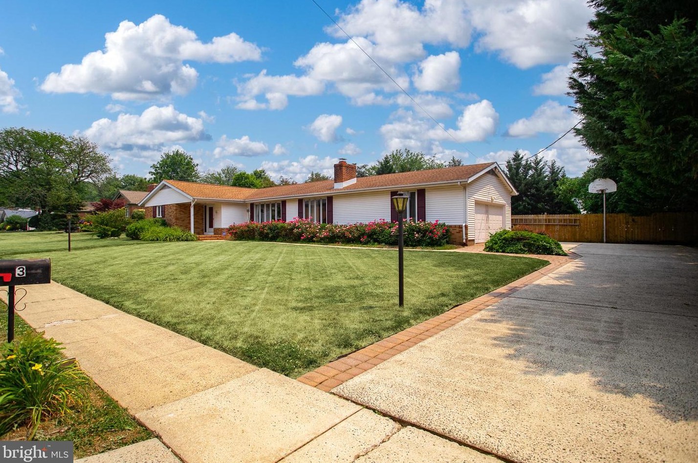 3 Valley Forge Rd, Chesterfield, NJ 08505-2515