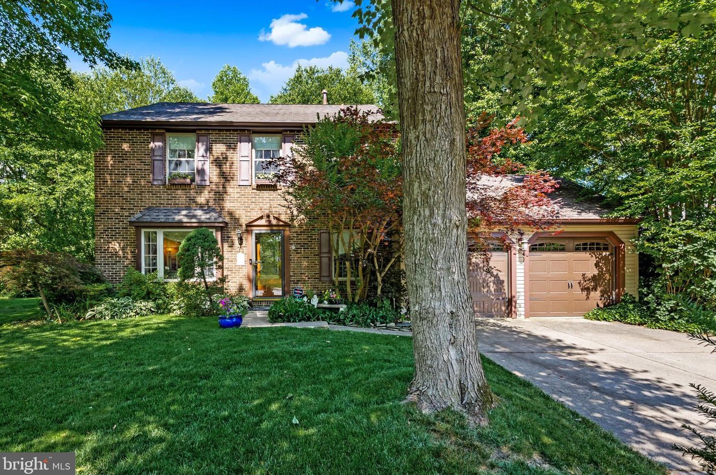 33 Sheffield Ln, Mount Laurel, NJ 08054-3320