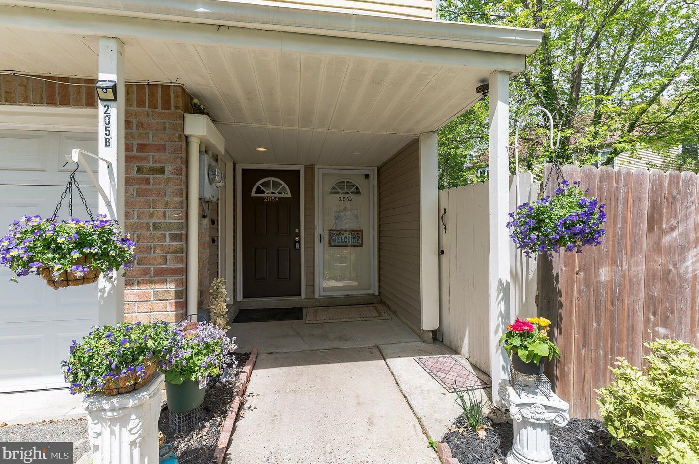 205 Chaucer Ct, Mount Laurel, NJ 08054-3131